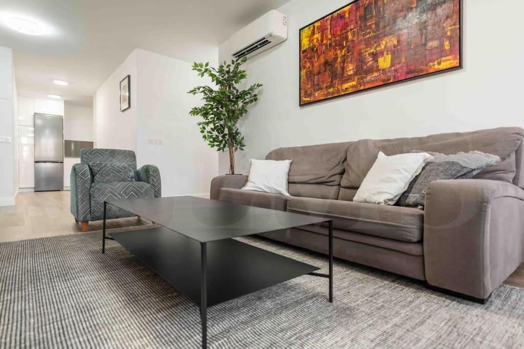 Bright And Modern Apartment By Rems Málaga Buitenkant foto