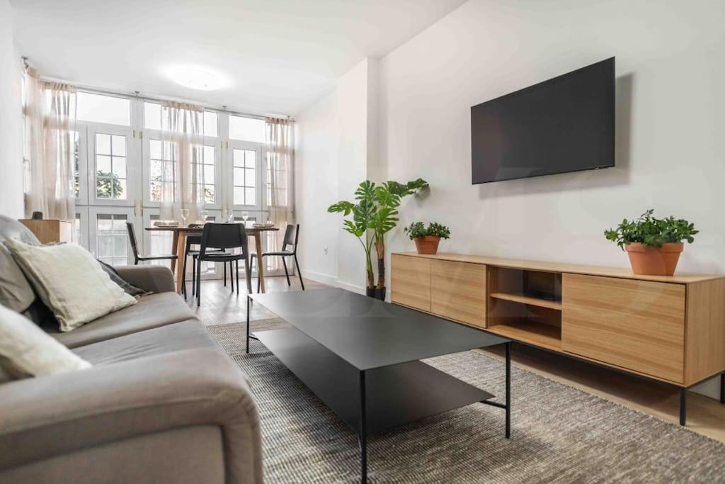 Bright And Modern Apartment By Rems Málaga Buitenkant foto